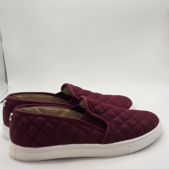 Steve Madden Women's Quilted Slip-On Sneakers - Burgundy Size 8.5M - Picture 4 of 11